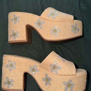 Floral Embellished Platform Sandals